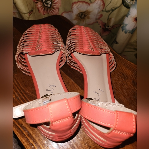 Wonderly Coral  Sandals Modern Design - Picture 5 of 6